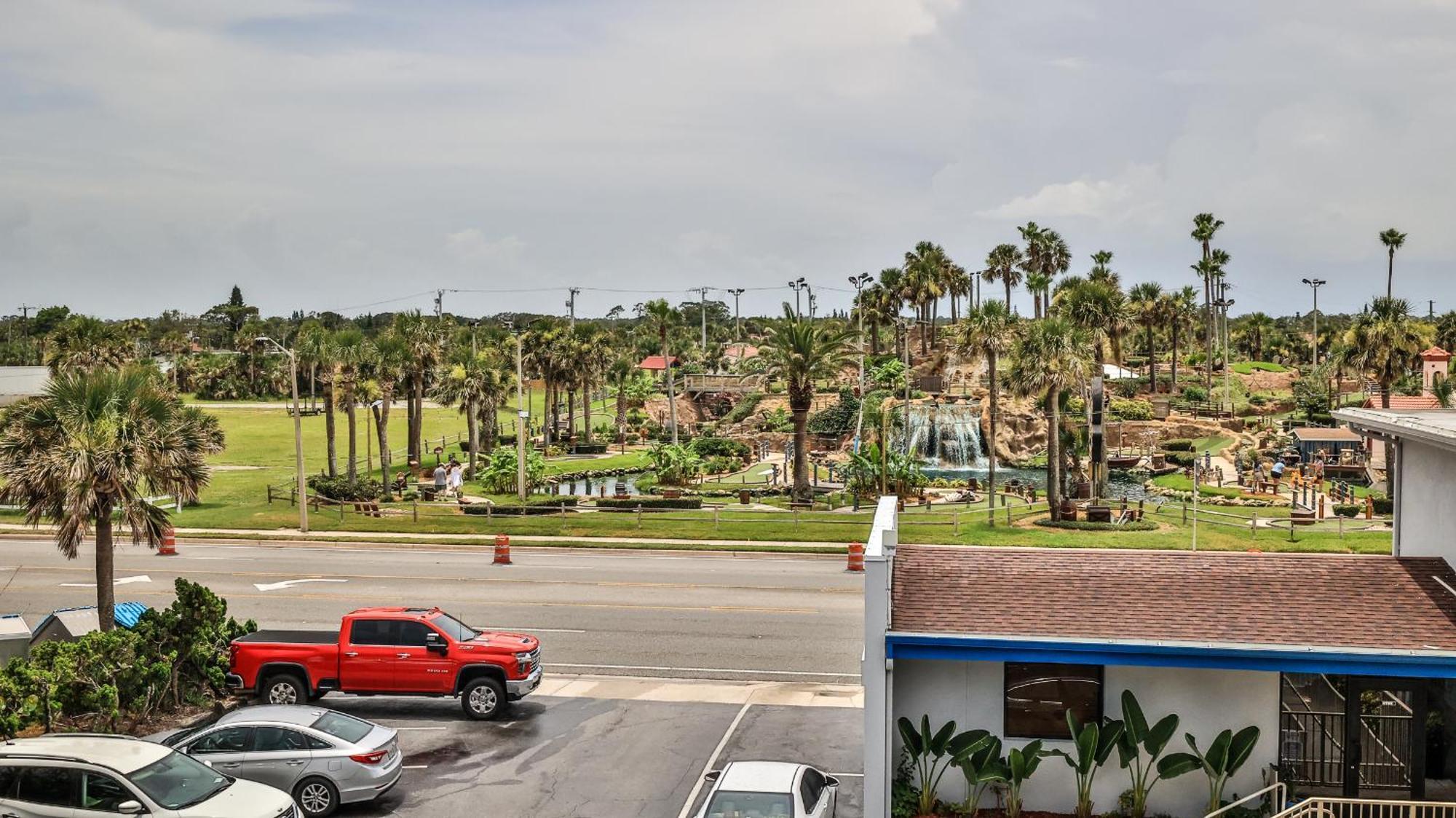 Driftwood Beach Motel Ormond Beach Exterior photo