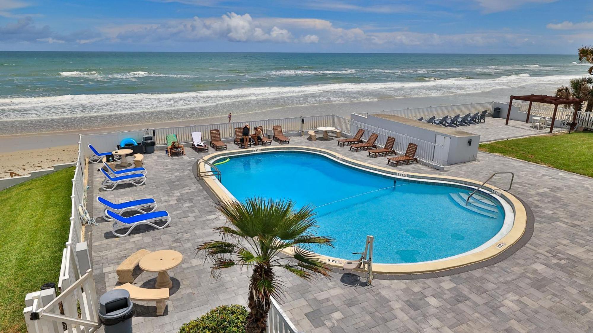 Driftwood Beach Motel Ormond Beach Exterior photo